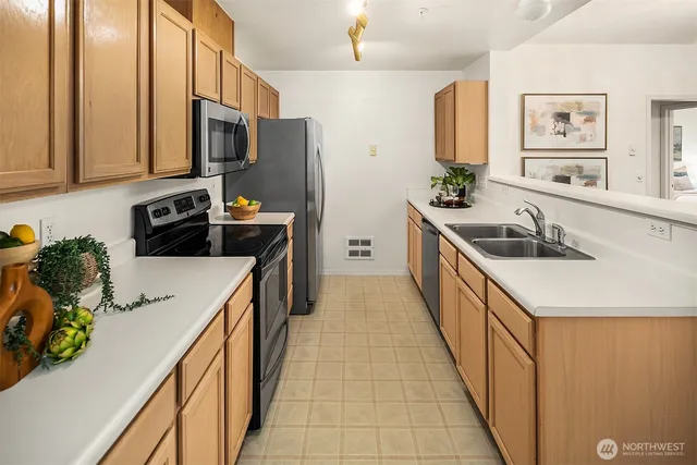 $440,000 | 3752 Providence Point Drive Southeast, Unit 1403, Issaquah, WA 98029