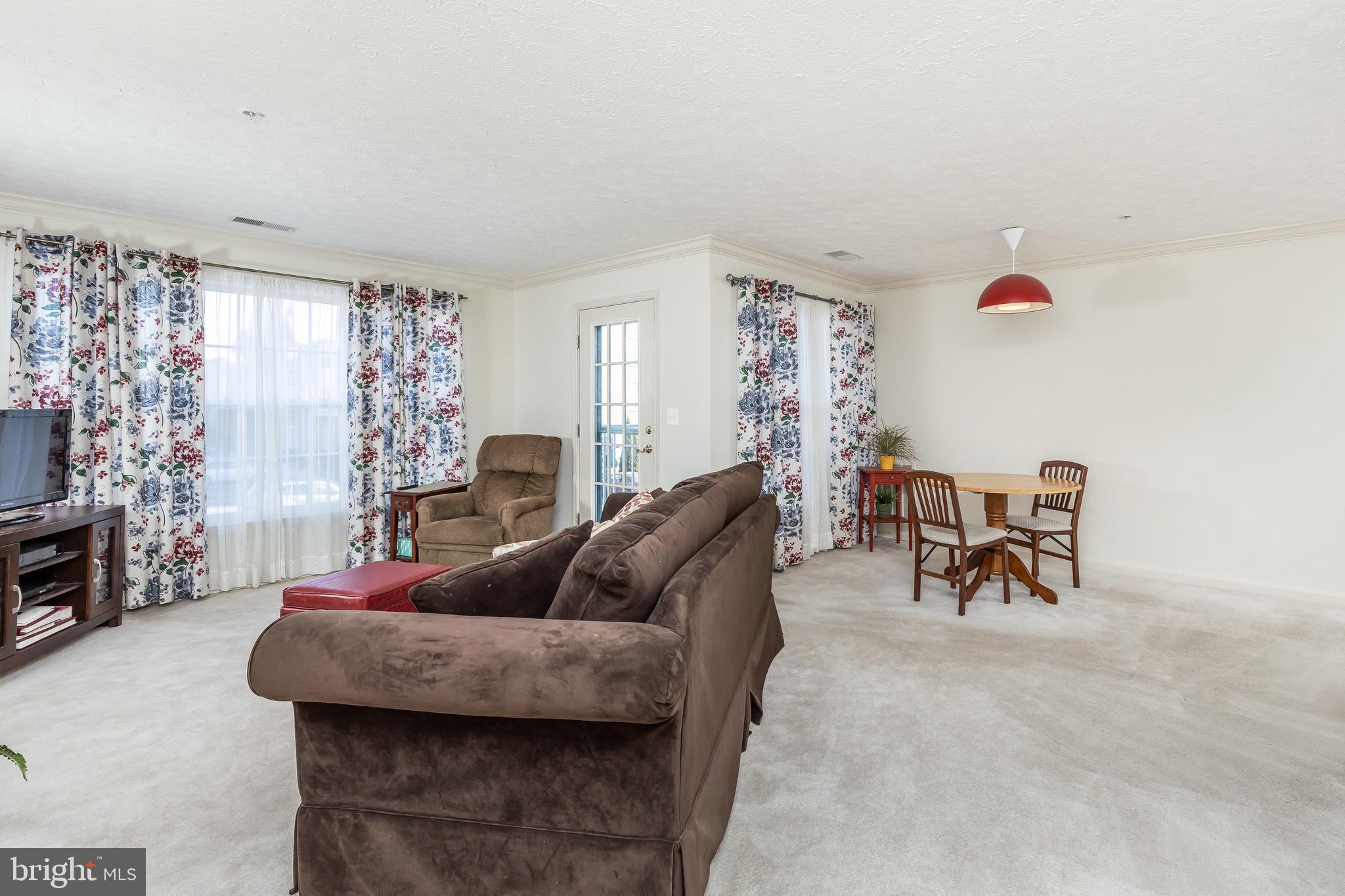 9601 Haven Farm Road, Unit E Perry Hall, MD 21128 - Photo 9 of 30 Bright Living Room