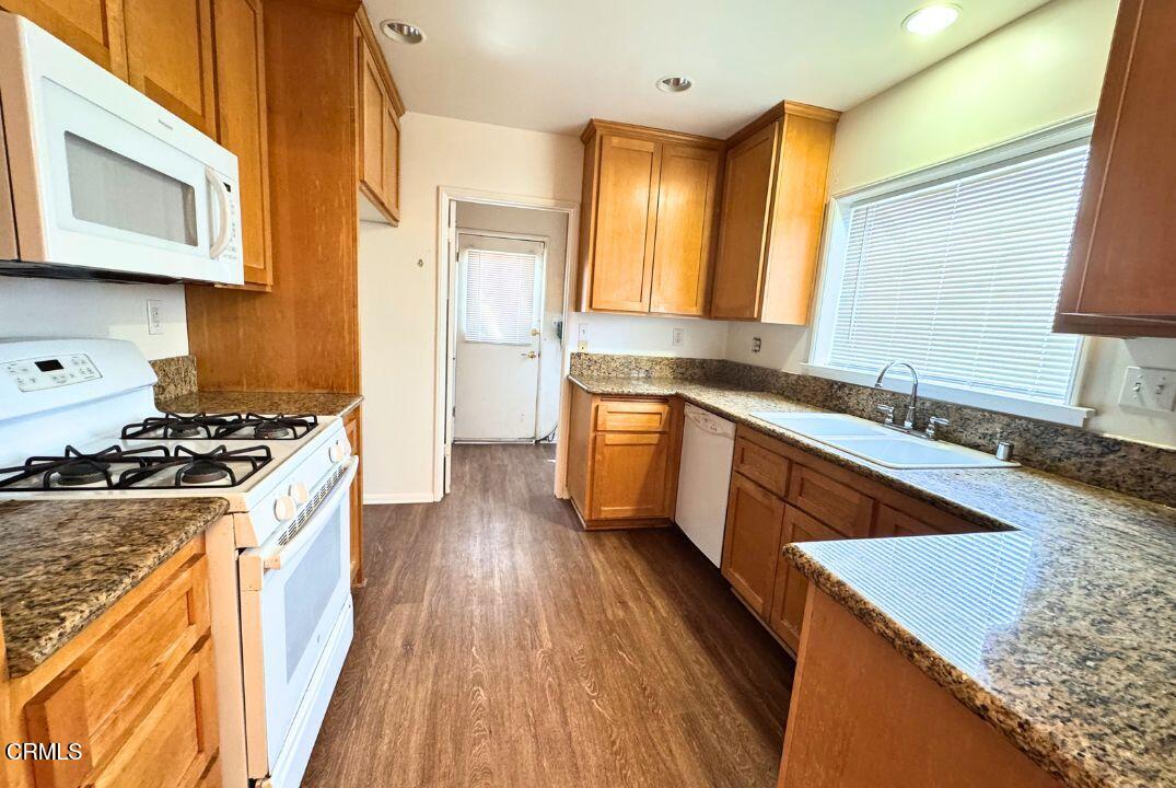 44215 Date Avenue Lancaster, CA 93534 - Photo 8 of 30 8