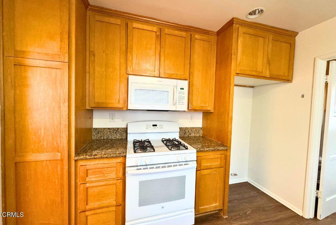 44215 Date Avenue Lancaster, CA 93534 - Photo 9 of 30 9