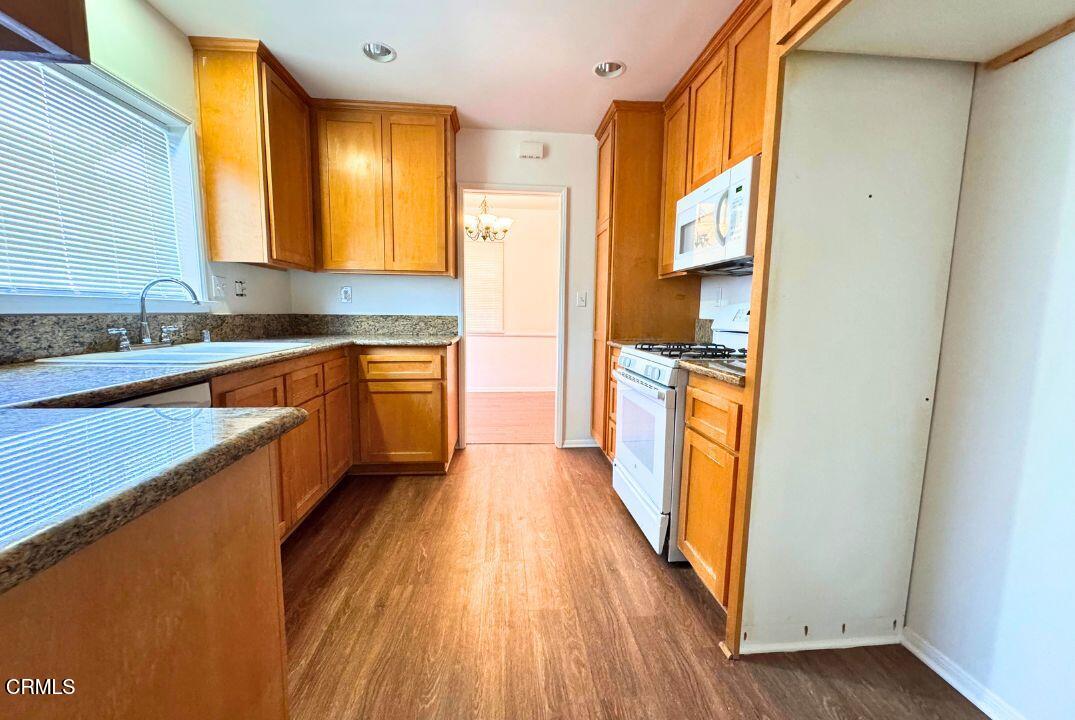 44215 Date Avenue Lancaster, CA 93534 - Photo 10 of 30 10