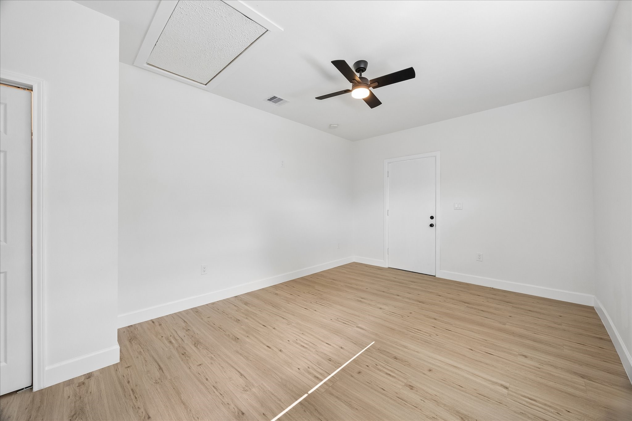 7702 Sealey Street Houston, TX 77088 - Photo 16 of 25