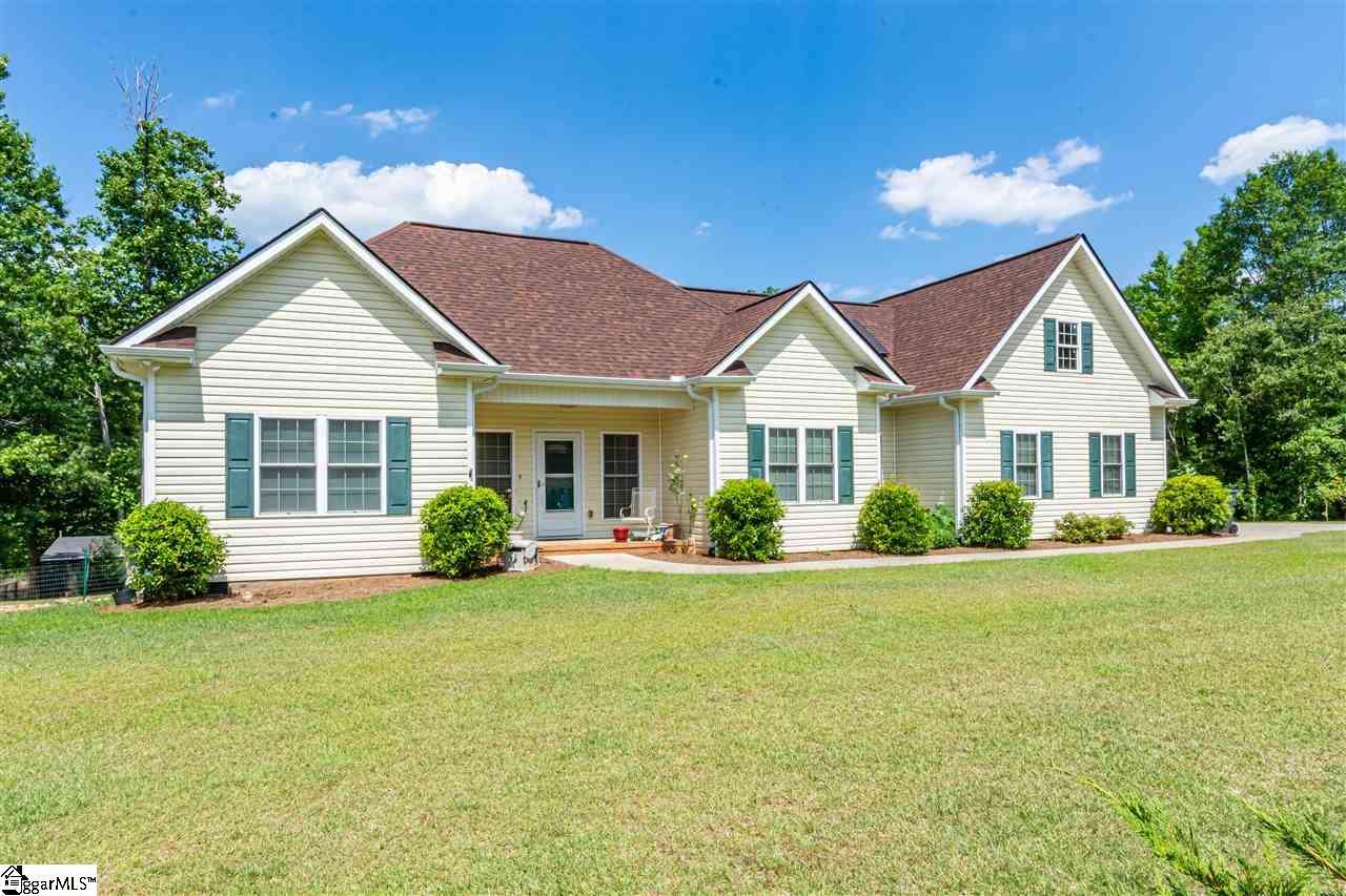 406 Boling Road Greenville, SC 29611 - Photo 2 of 32 Gallery Image 2