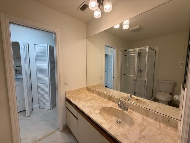 9256 Sable Ridge Circle, Unit D Boca Raton, FL 33428 - Photo 9 of 16 GUEST BATH