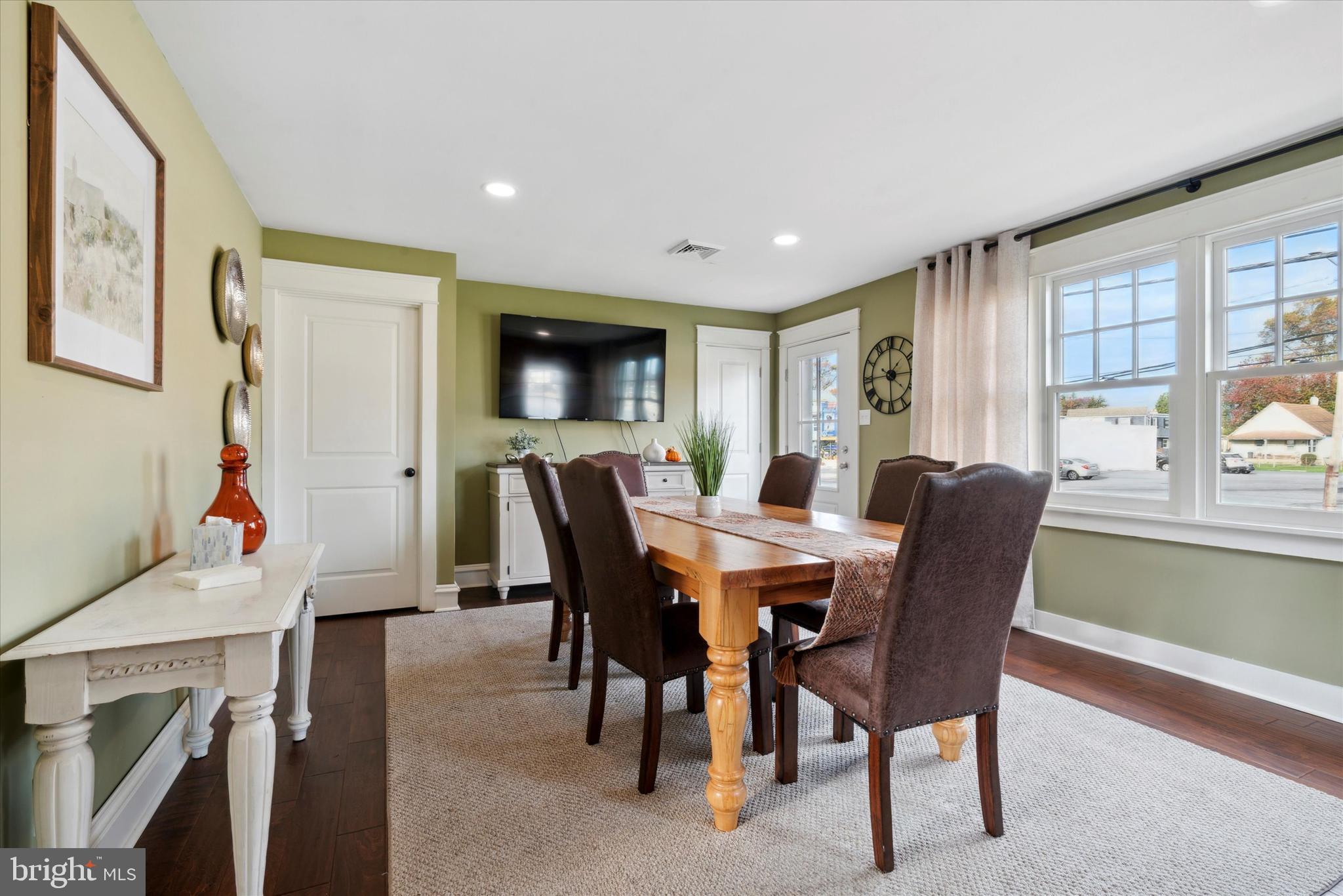 706 MacDade Boulevard Folsom, PA 19033 - Photo 13 of 34