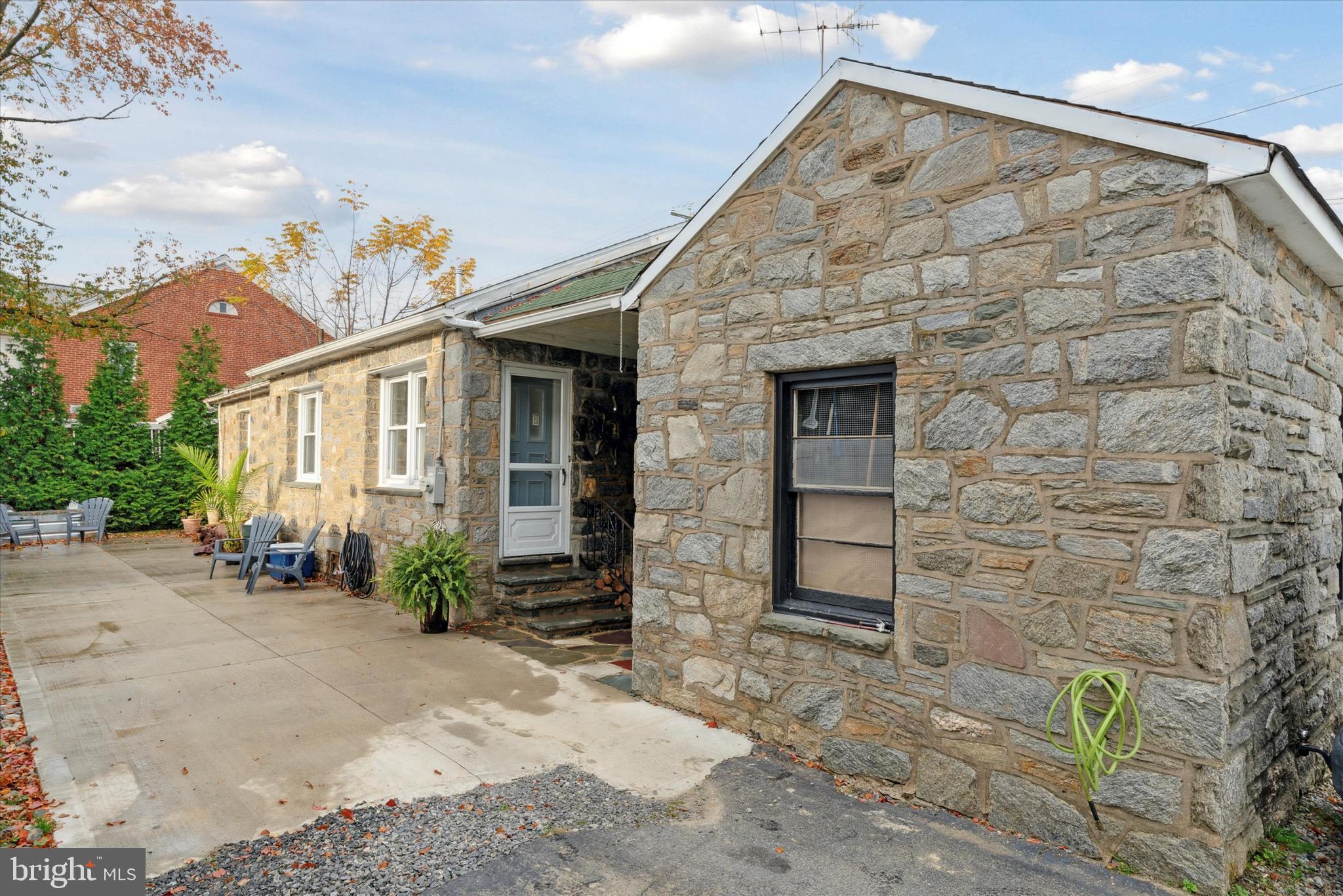 706 MacDade Boulevard Folsom, PA 19033 - Photo 6 of 34