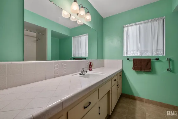 $550,000 | Undisclosed Address, Bakersfield, CA 93309