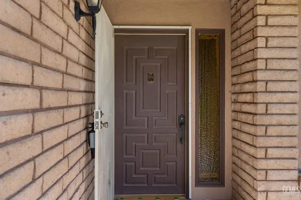 $550,000 | Undisclosed Address, Bakersfield, CA 93309