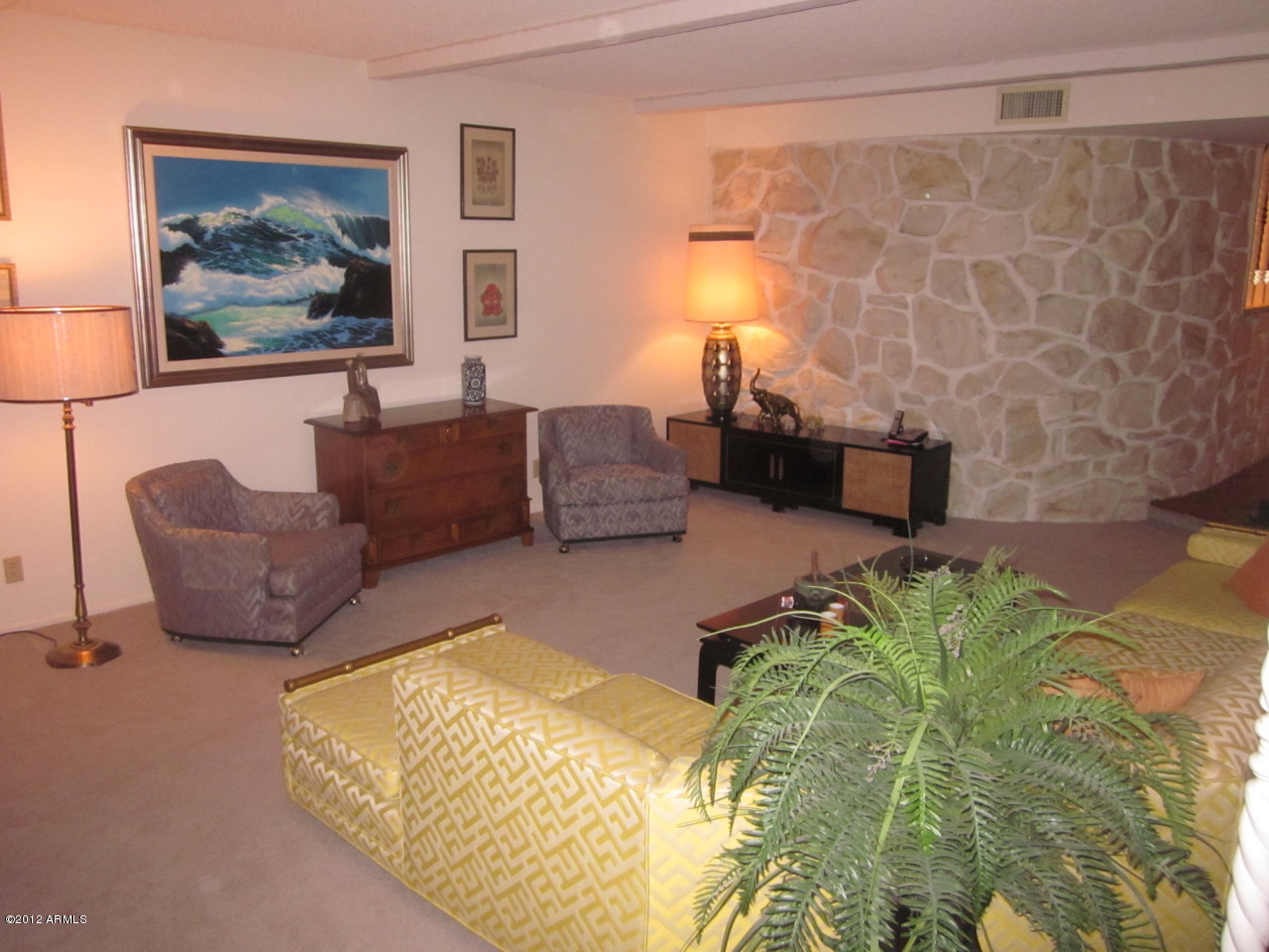 3712 East Monterosa Street Phoenix, AZ 85018 - Photo 2 of 28 Living room