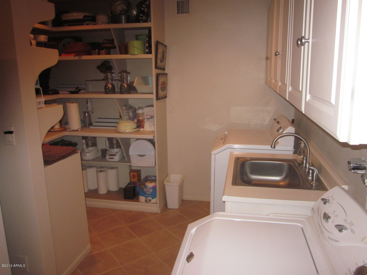 3712 East Monterosa Street Phoenix, AZ 85018 - Photo 24 of 28 Inside laundry area