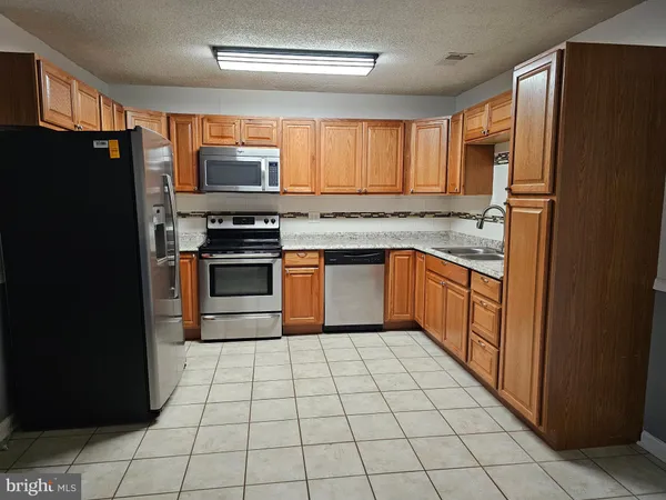 $2,000 | 726 Olde Greenwich Circle, Fredericksburg, VA 22408