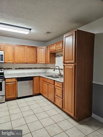 $2,000 | 726 Olde Greenwich Circle, Fredericksburg, VA 22408