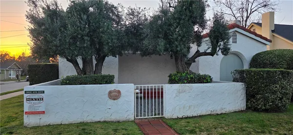 $2,300 | 3304 North Mountain View Avenue, San Bernardino, CA 92405
