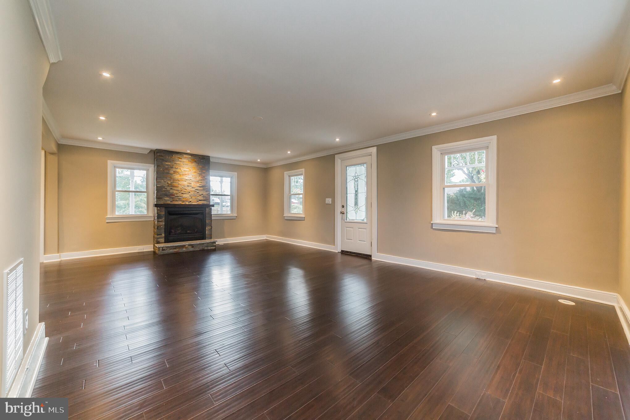 217 Ridge Road Spring City, PA 19475 - Photo 4 of 30