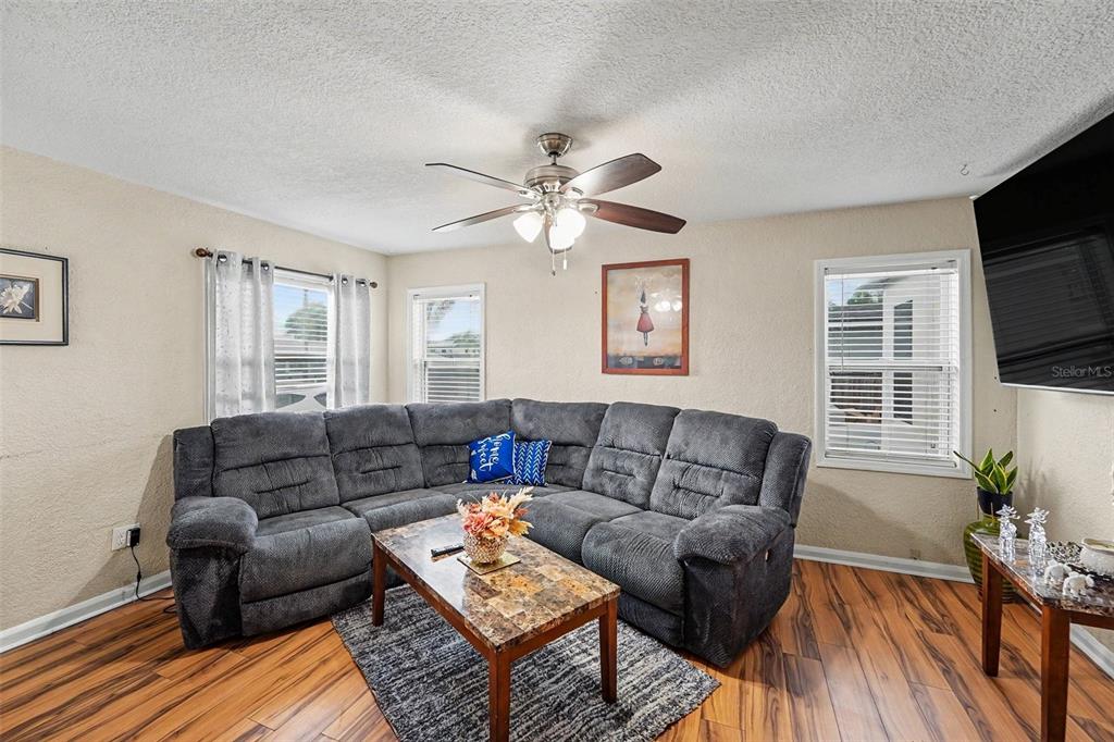 1464 Druid Road Clearwater, FL 33756 - Photo 6 of 26