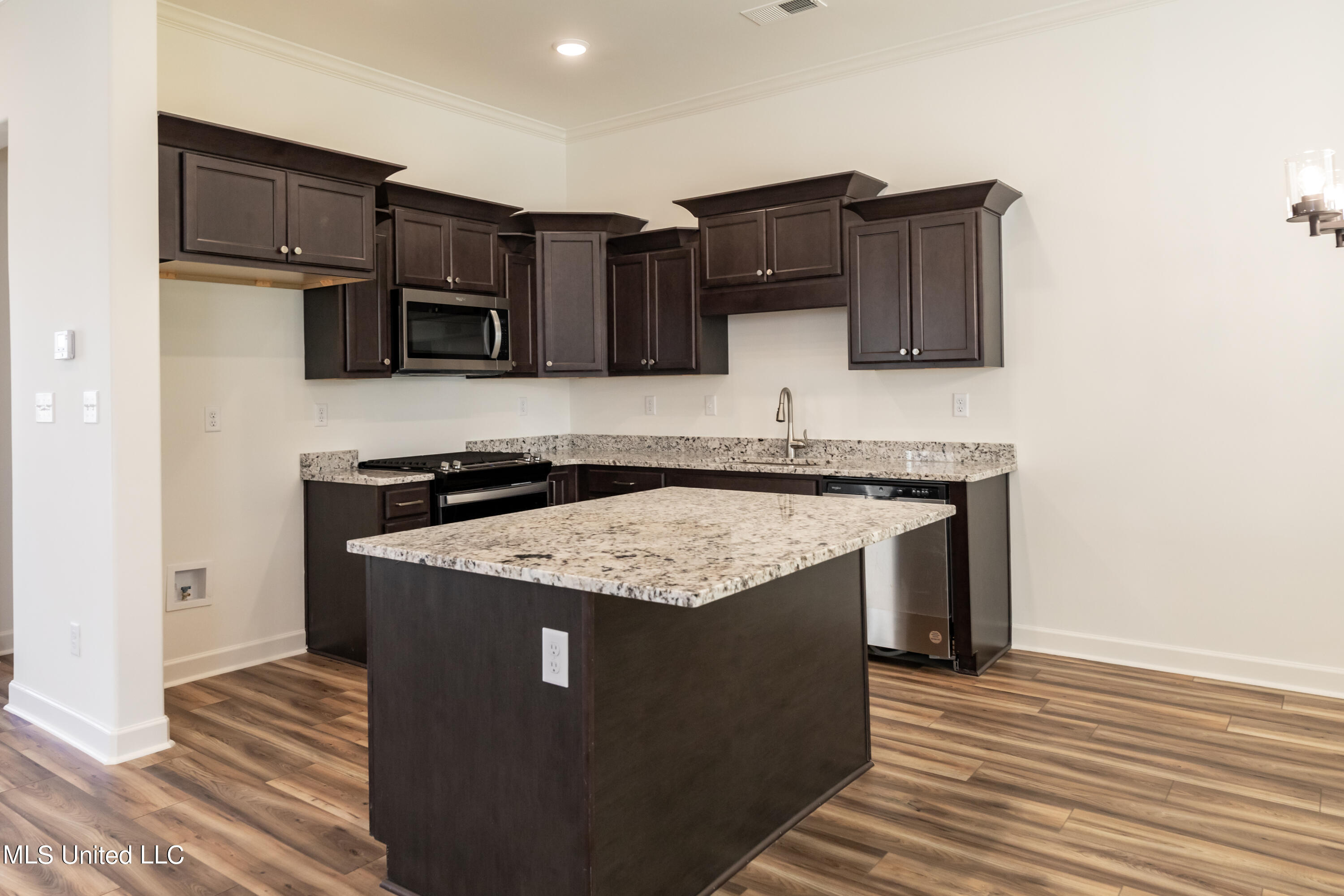3461 Hatton Drive Nesbit, MS 38651 - Photo 5 of 19 Kitchen