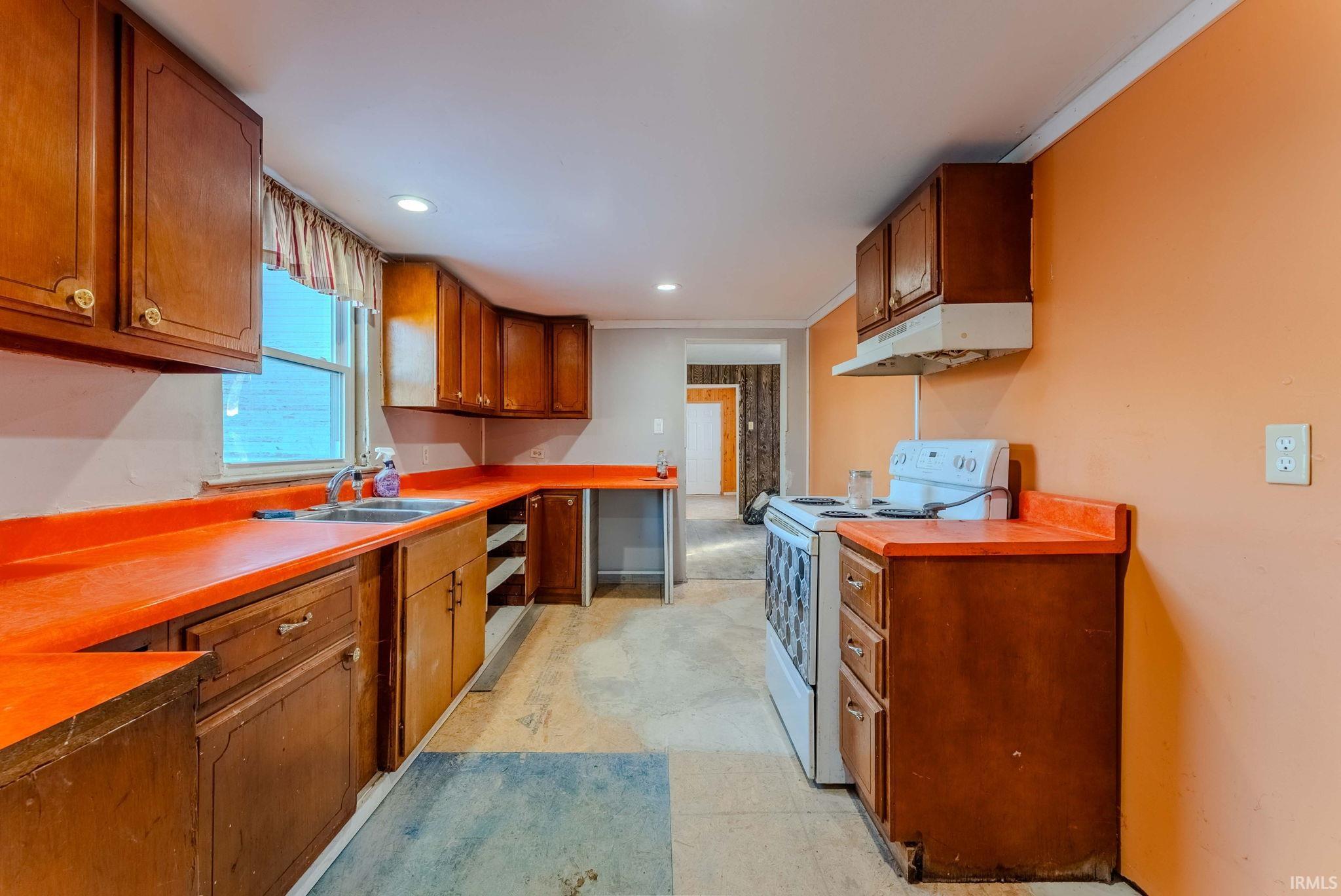 1330 Middle Street Wabash, IN 46992 - Photo 4 of 25