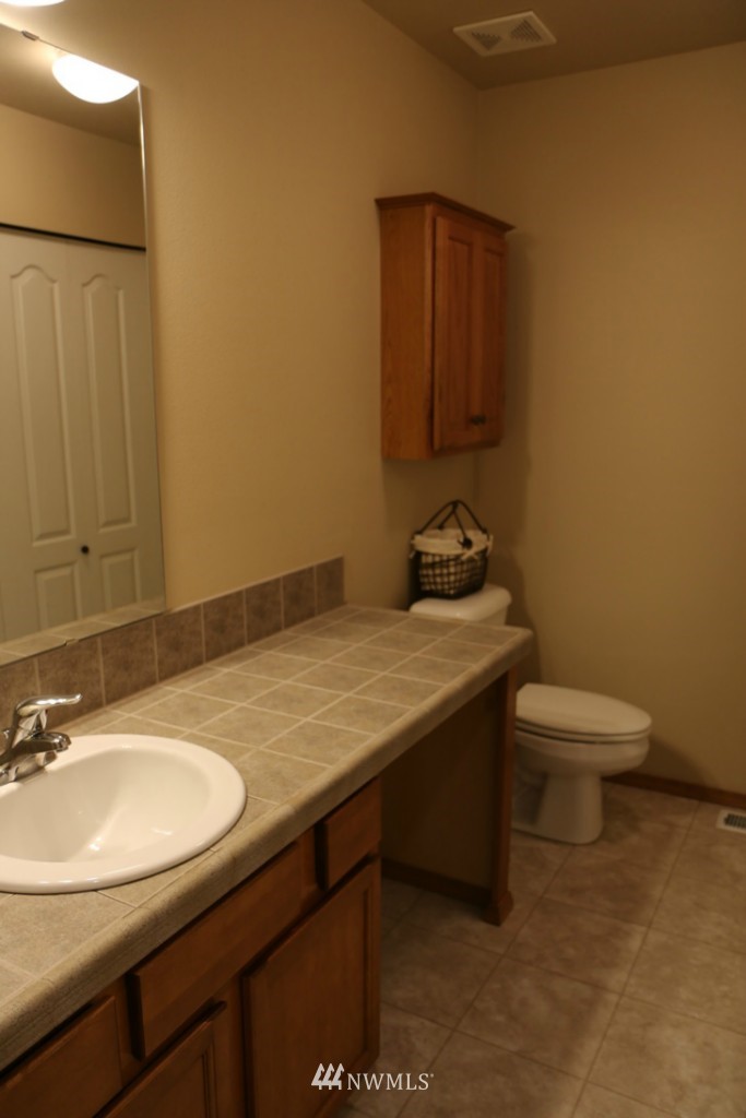 208 197th Street Southwest Bothell, WA 98012 - Photo 11 of 14
