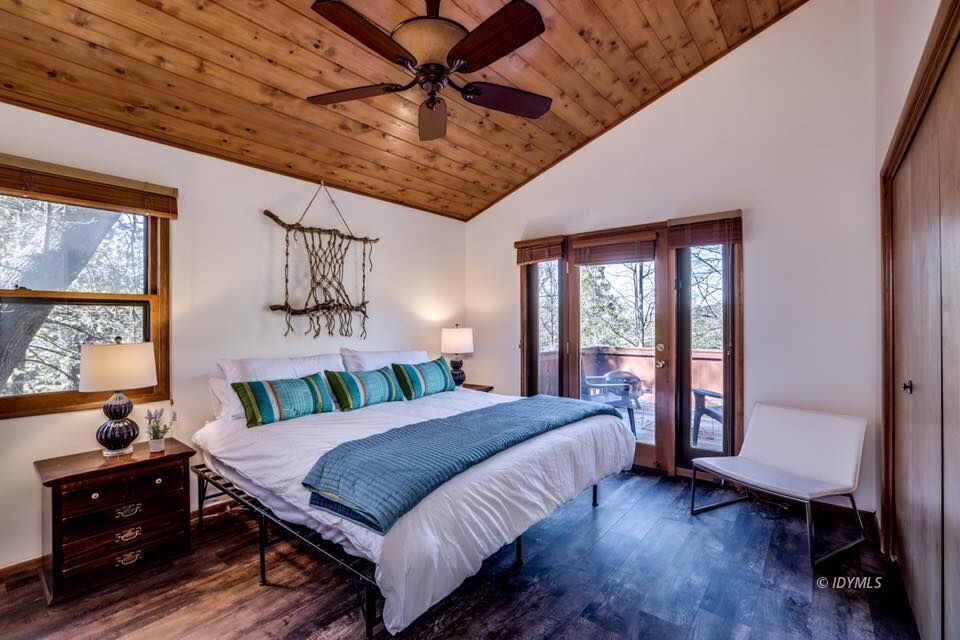 25405 Seneca Road Idyllwild, CA 92549 - Photo 25 of 61 a bedroom with a bed and a window