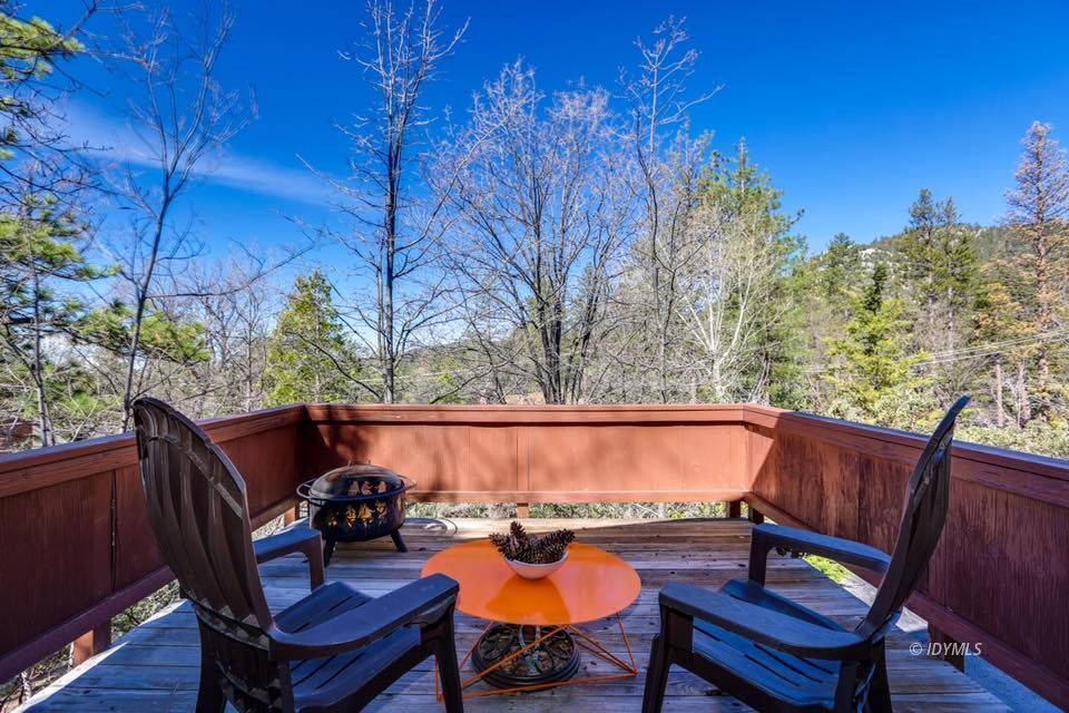 25405 Seneca Road Idyllwild, CA 92549 - Photo 26 of 61 a view of outdoor seating