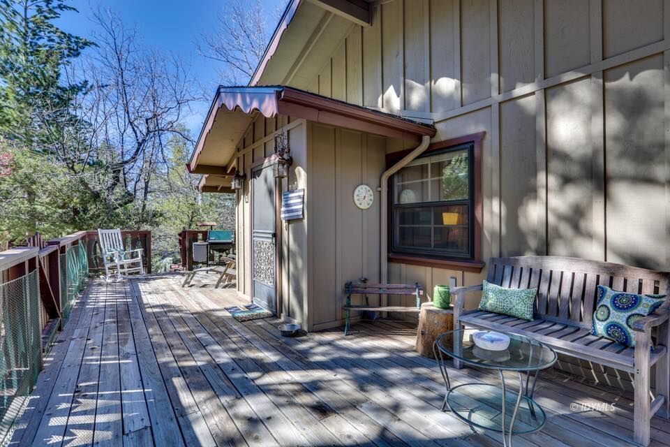 25405 Seneca Road Idyllwild, CA 92549 - Photo 7 of 61 Front porch
