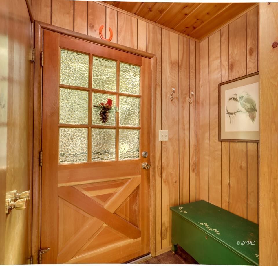 25405 Seneca Road Idyllwild, CA 92549 - Photo 8 of 61 Entry