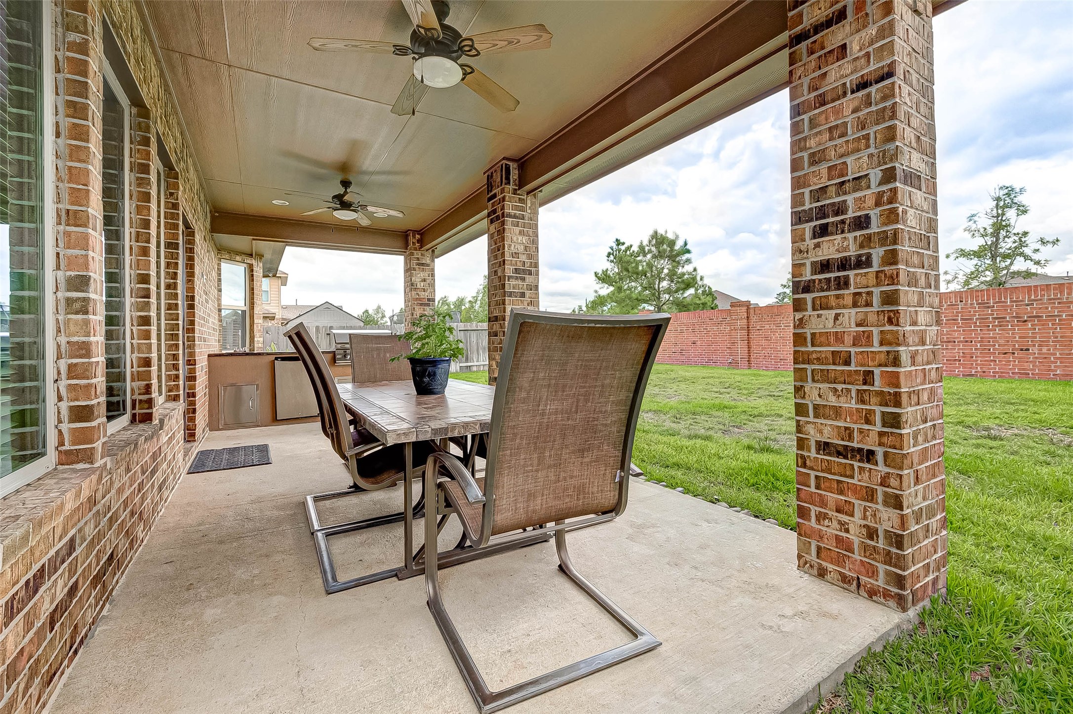 5614 Glenfield Spring Lane Spring, TX 77389 - Photo 33 of 36 Outdoor Covered Patio.