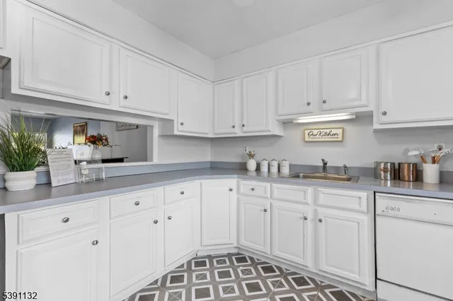 $399,500 | 25 Chelsea Way, Bridgewater, NJ 08807