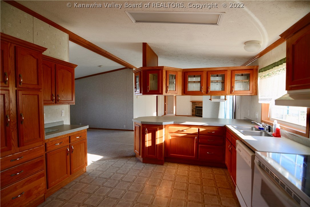 17682 Graham Station Road Letart, WV 25253 - Photo 11 of 30 Gallery Image 11