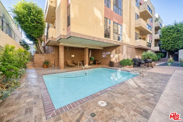 $1,185,000 | 235 South Tower Drive, Unit 106, Beverly Hills, CA 90211