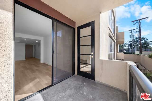 $1,185,000 | 235 South Tower Drive, Unit 106, Beverly Hills, CA 90211