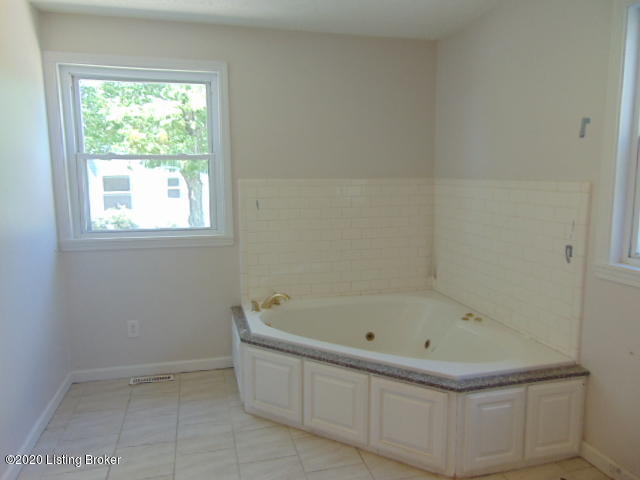 4556 Jackson Road Eminence, KY 40019 - Photo 9 of 23 DSC03214