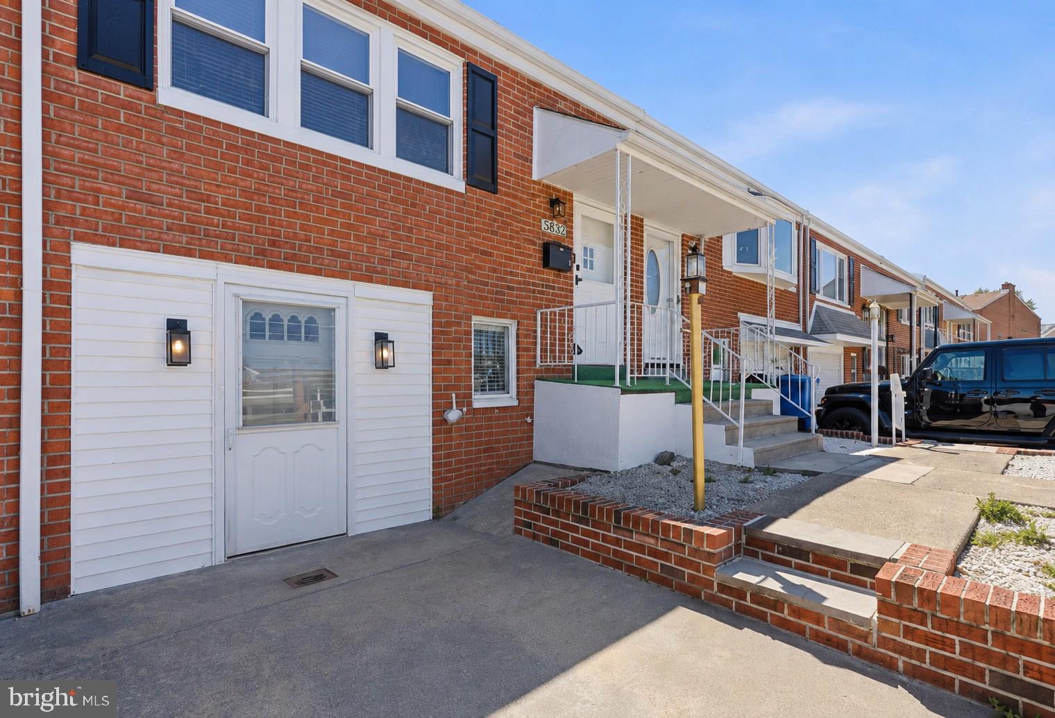 3530 Oakhill Road Philadelphia, PA 19154 - Photo 56 of 59 Lower Level Front Entrance