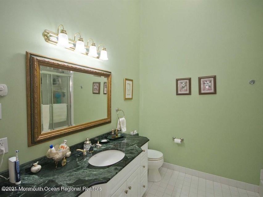 2 Chagall Road Marlboro, NJ 07746 - Photo 11 of 19 MASTER BATH