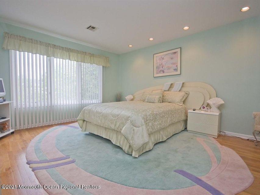 2 Chagall Road Marlboro, NJ 07746 - Photo 12 of 19 SECOND BEDROOM