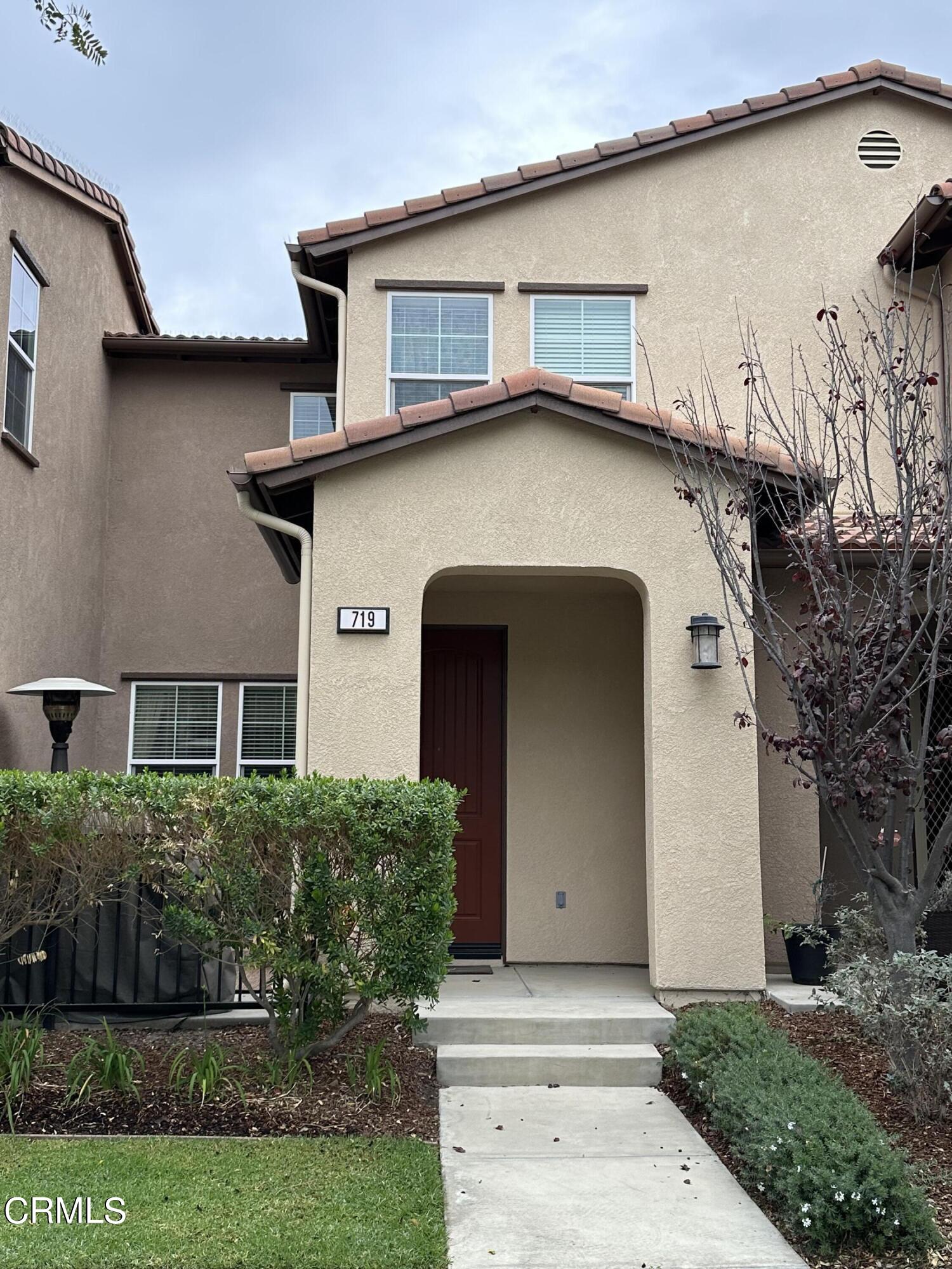 719 Forest Park Boulevard Oxnard, CA 93036 - Photo 33 of 39 a house that has a lot of windows in it