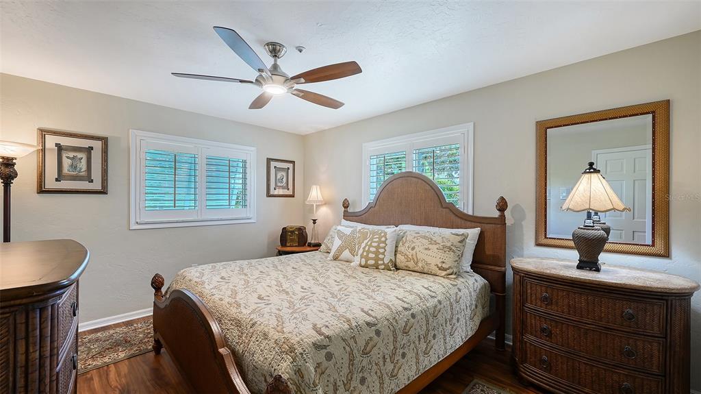 531 Wedge Lane Longboat Key, FL 34228 - Photo 15 of 28