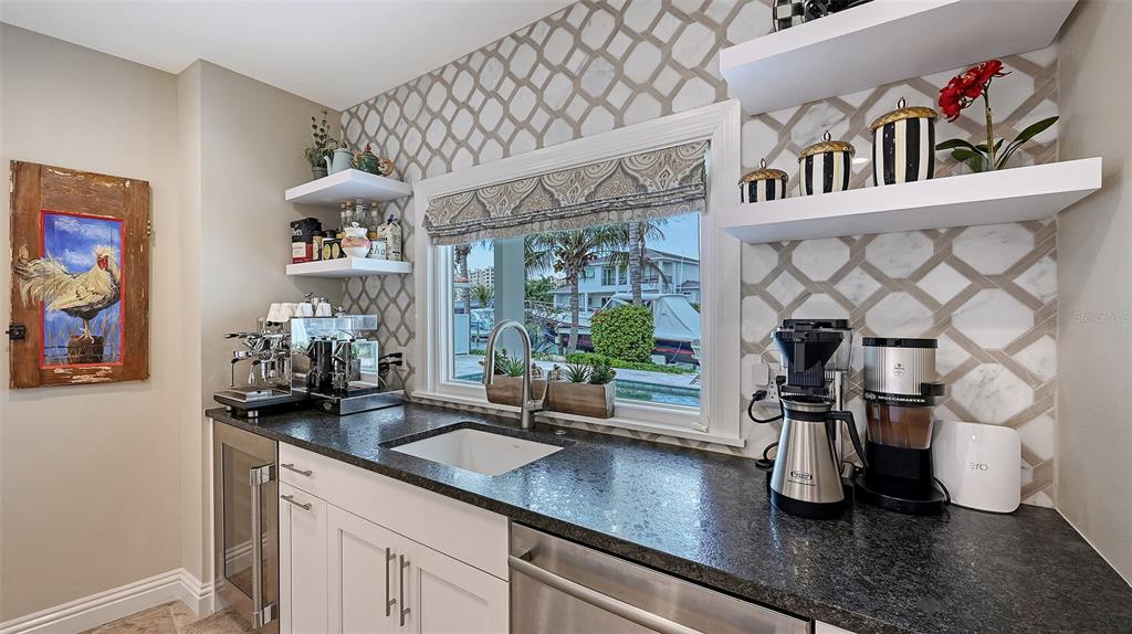 531 Wedge Lane Longboat Key, FL 34228 - Photo 9 of 28