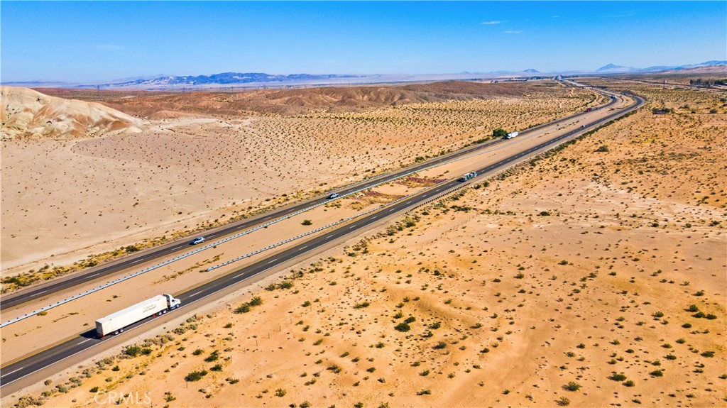 17 East Yermo Road Newberry Springs, CA 92365 - Photo 8 of 11