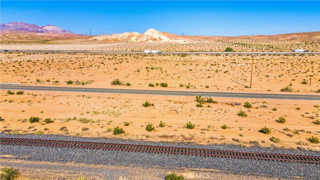 17 East Yermo Road Newberry Springs, CA 92365 - Photo 9 of 11