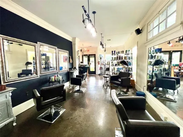 $749,000 | 5537 Canal Boulevard, New Orleans, LA 70124