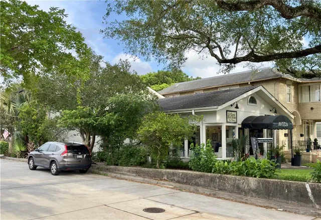 $799,000 | 5537 Canal Boulevard, New Orleans, LA 70124