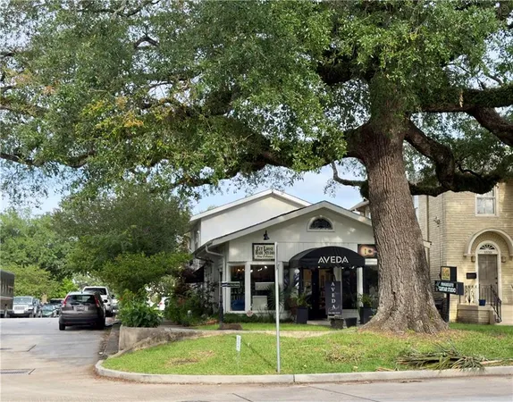 $749,000 | 5537 Canal Boulevard, New Orleans, LA 70124