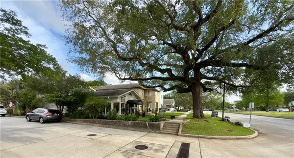$749,000 | 5537 Canal Boulevard, New Orleans, LA 70124
