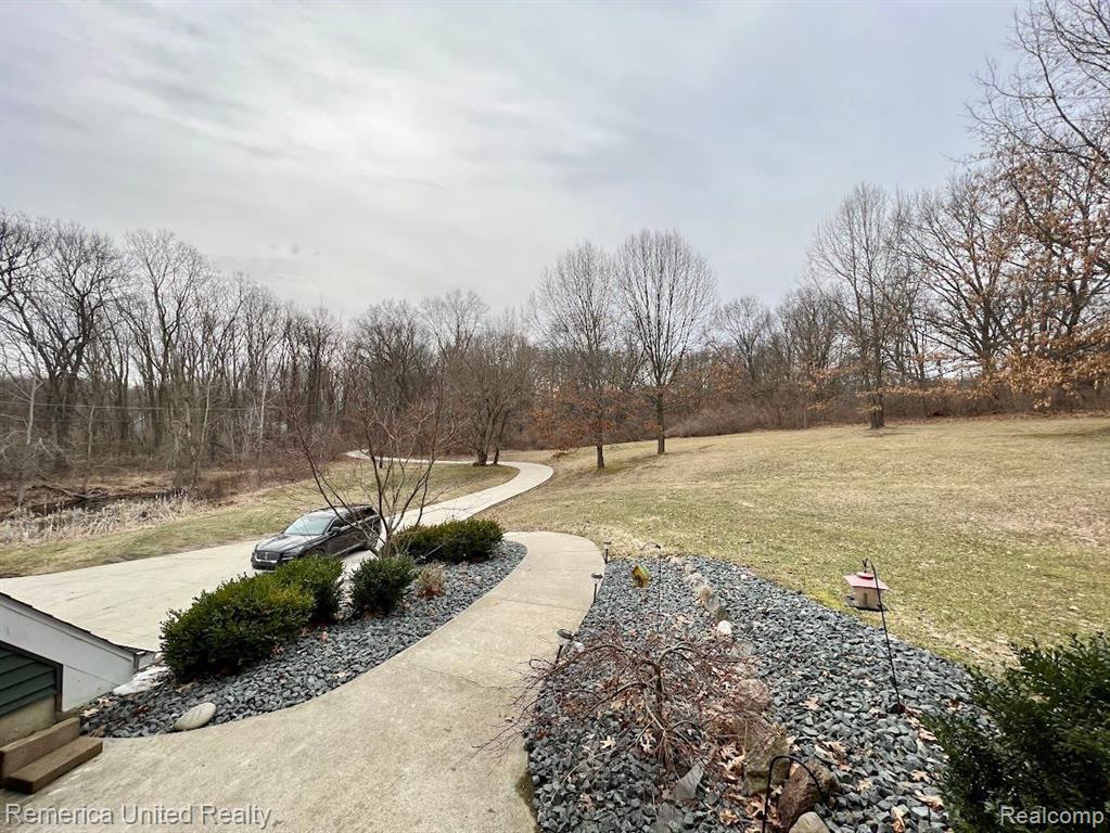 3997 Clyde Road Holly, MI 48442 - Photo 4 of 53