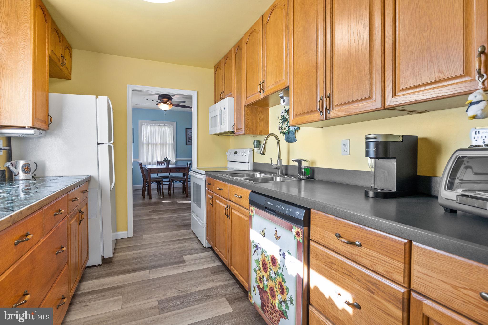 418 Temple Road Southampton, PA 18966 - Photo 6 of 18 Gallery Image 6