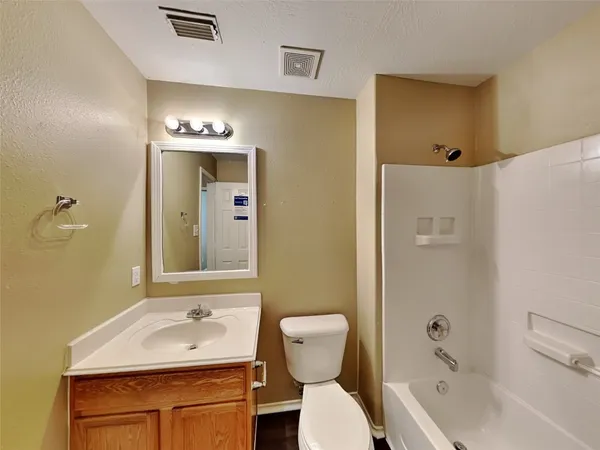 $1,910 | 6815 Baron Gate Court, Spring, TX 77379