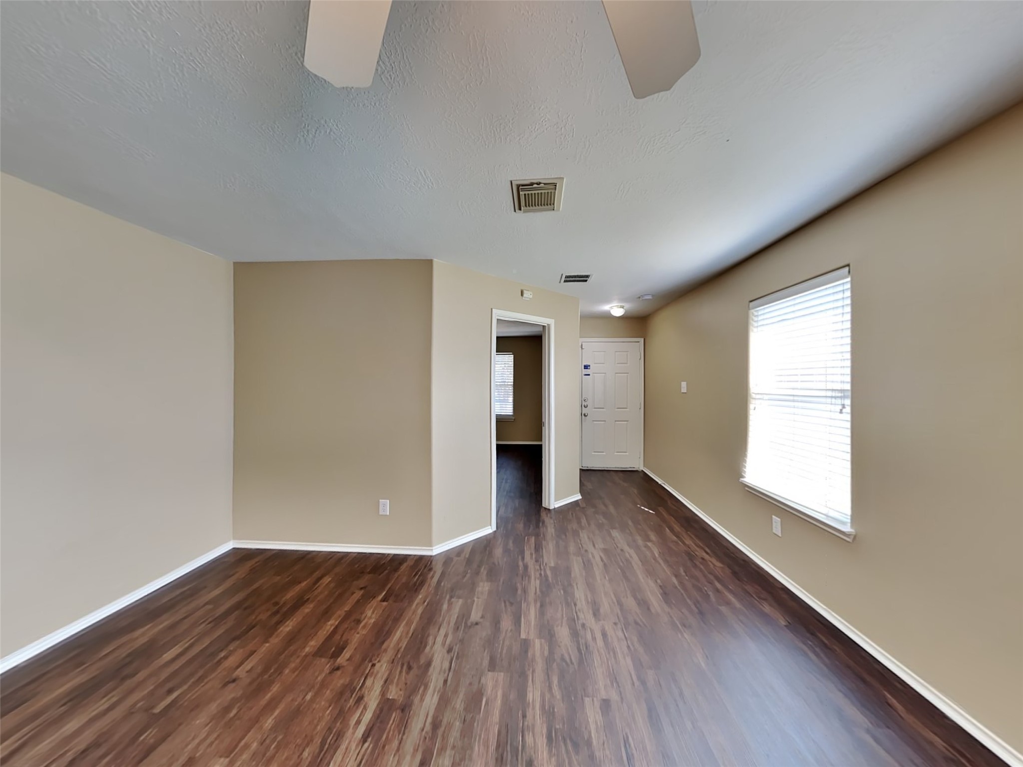 6815 Baron Gate Court Spring, TX 77379 - Photo 5 of 20