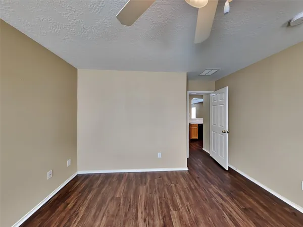 $1,940 | 6815 Baron Gate Court, Spring, TX 77379