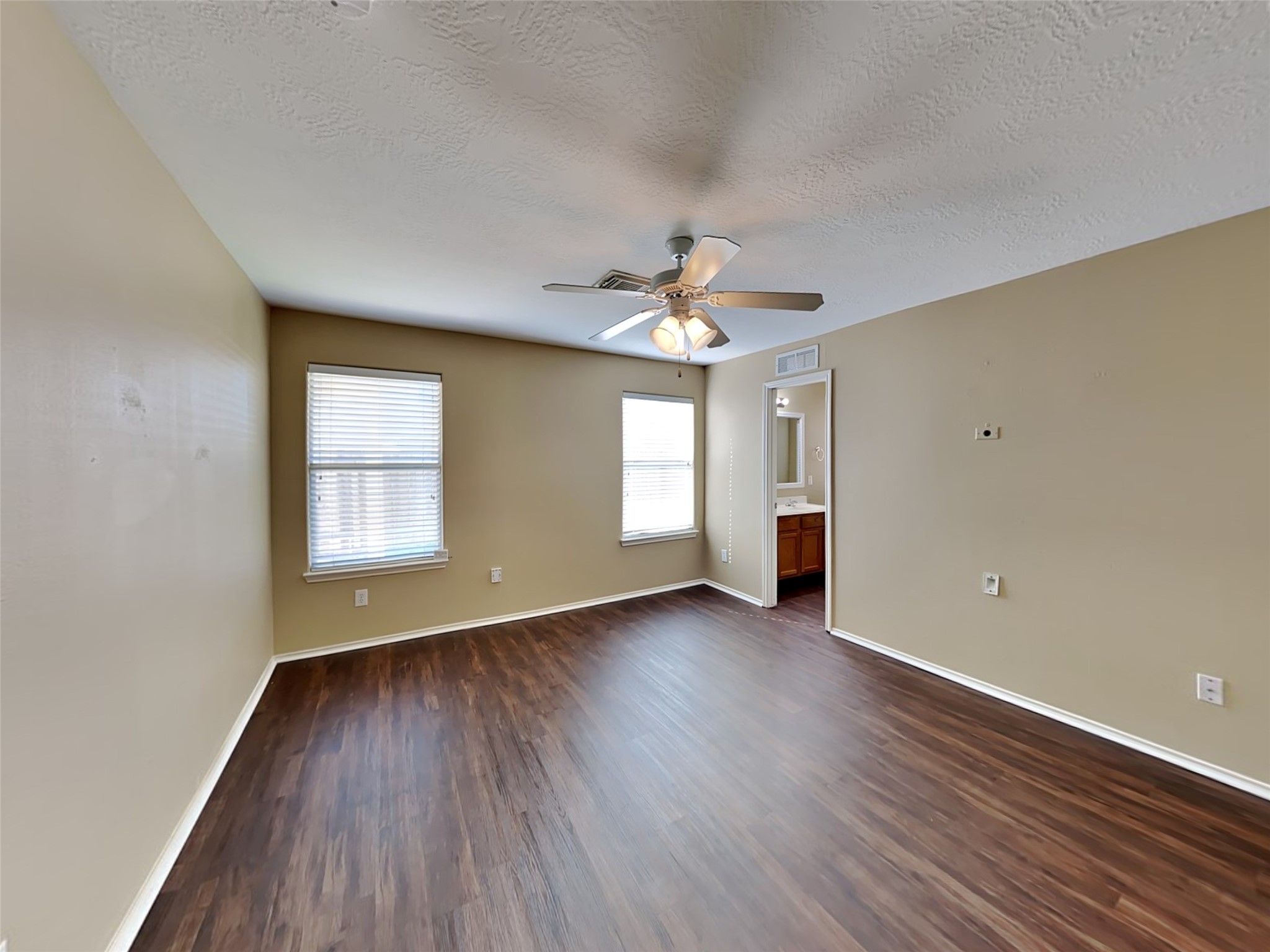 6815 Baron Gate Court Spring, TX 77379 - Photo 8 of 20